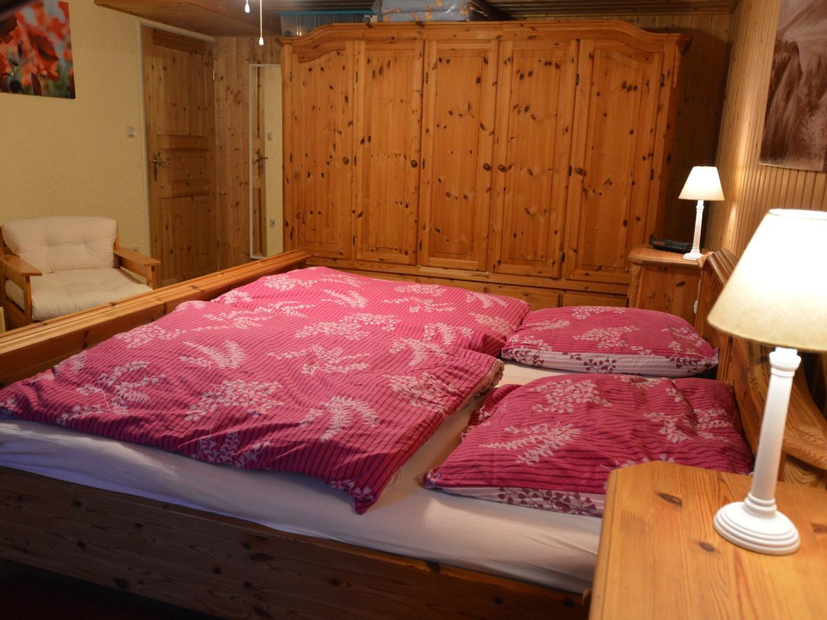 Apartment In The District Of Мандершайд Екстериор снимка